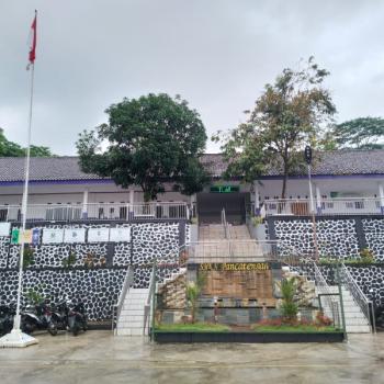 Lapangan Sekolah